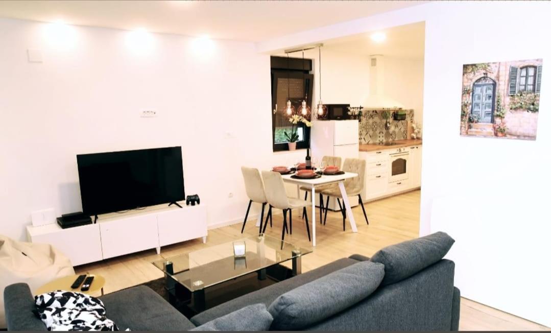 Kuca Za Odmor Deda Pepo Villa